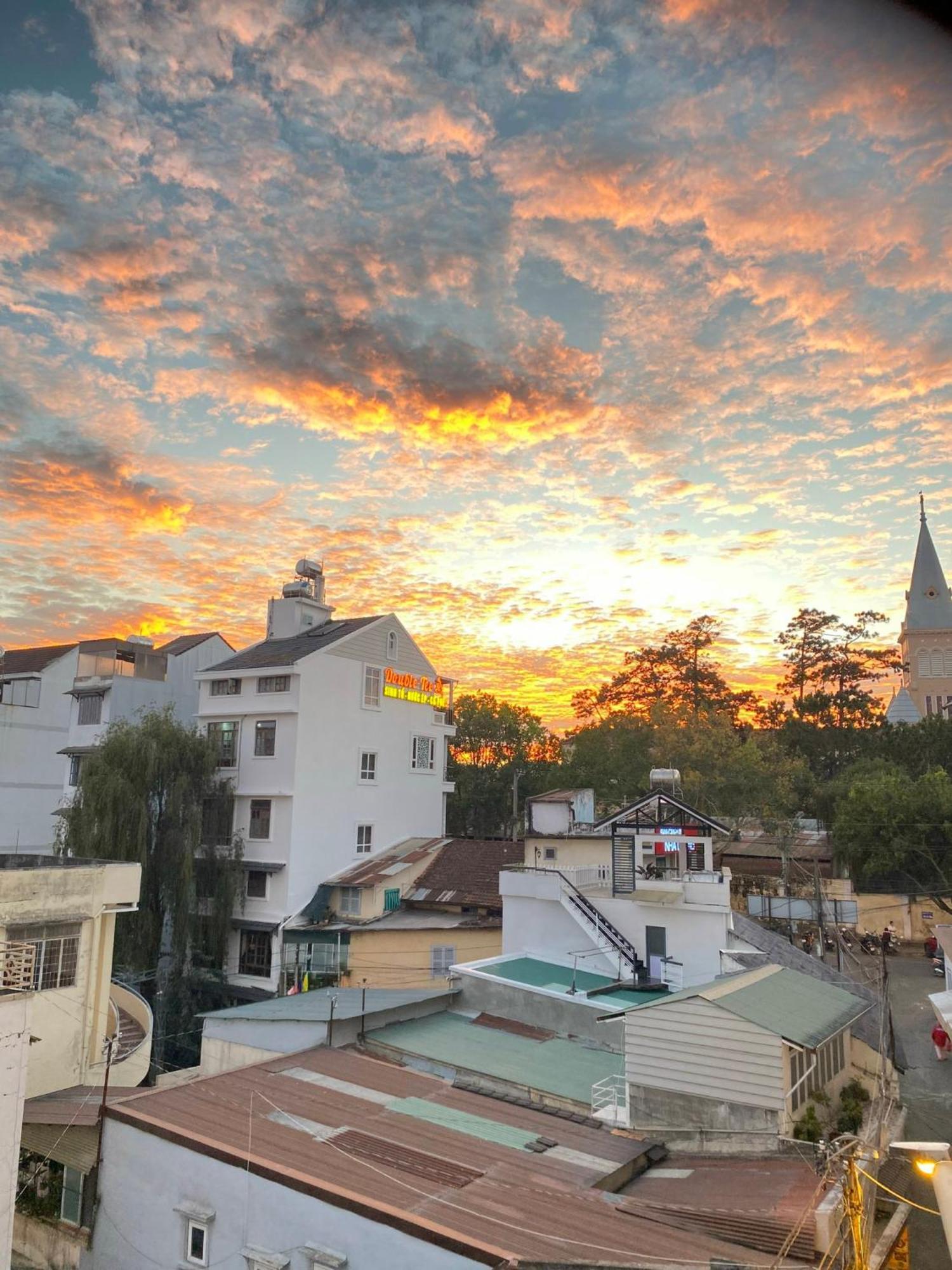 Hotel Daisy Dalat House Esterno foto